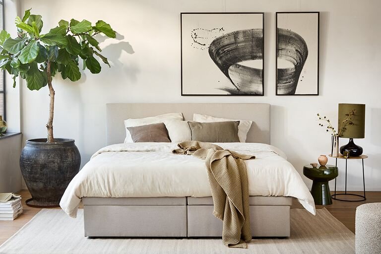 Bed met opbergruimte